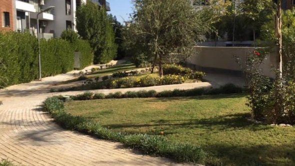 Ground floor with garden for rent in sheikh Zayed